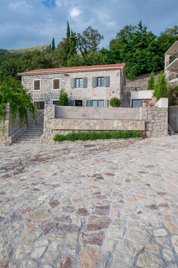 Di Campagna Vila *